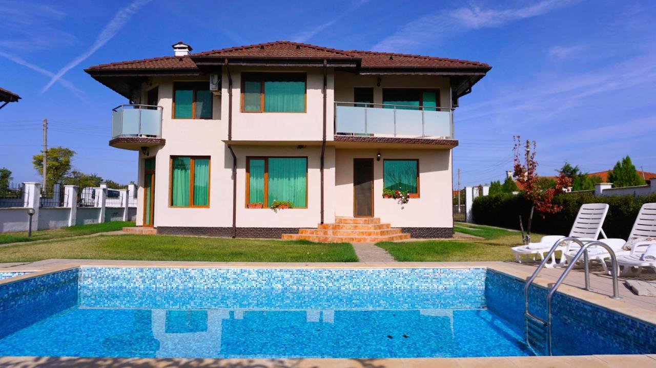 Вила Помело - Family Villa Pomelo Bŭlgarevo Eksteriør billede