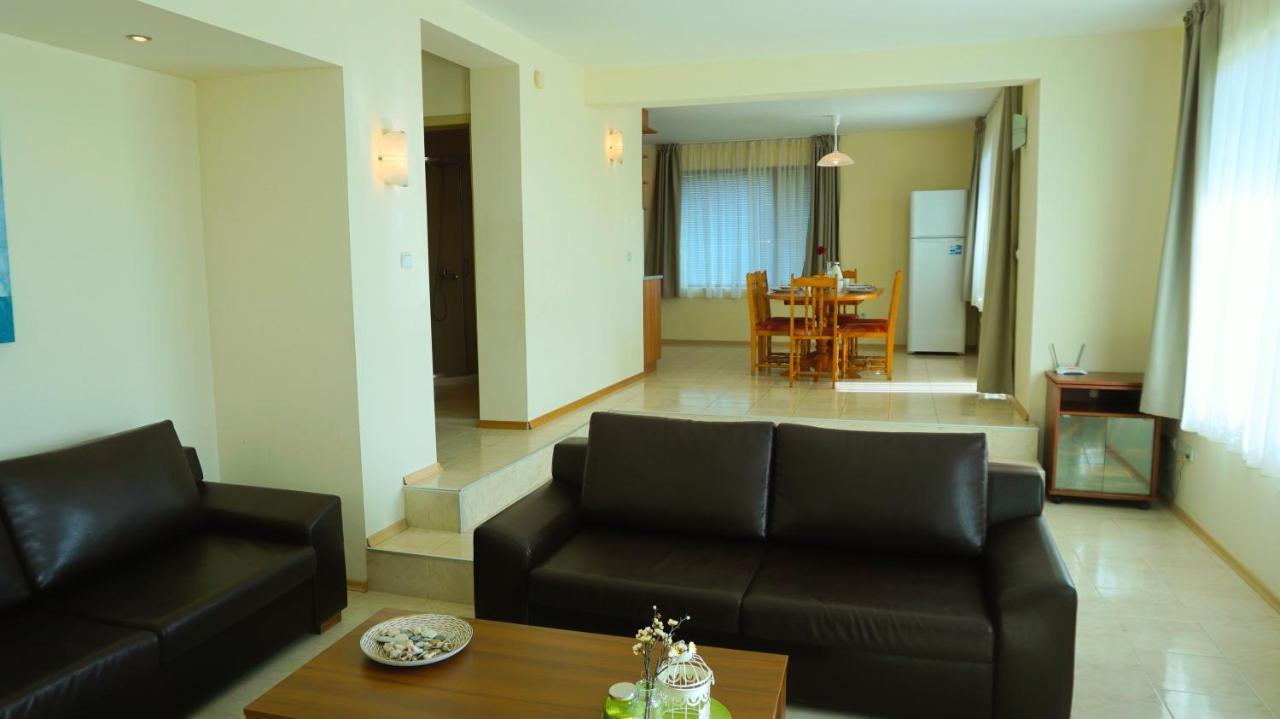 Вила Помело - Family Villa Pomelo Bŭlgarevo Eksteriør billede