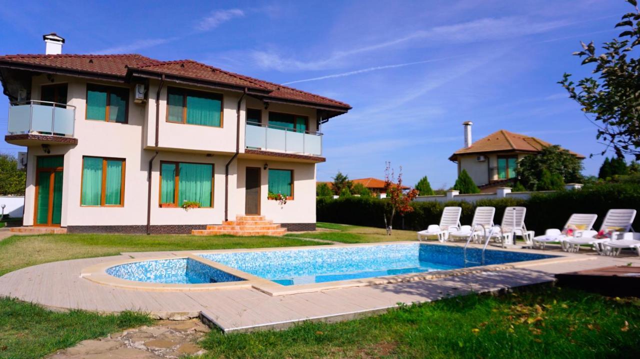 Вила Помело - Family Villa Pomelo Bŭlgarevo Eksteriør billede