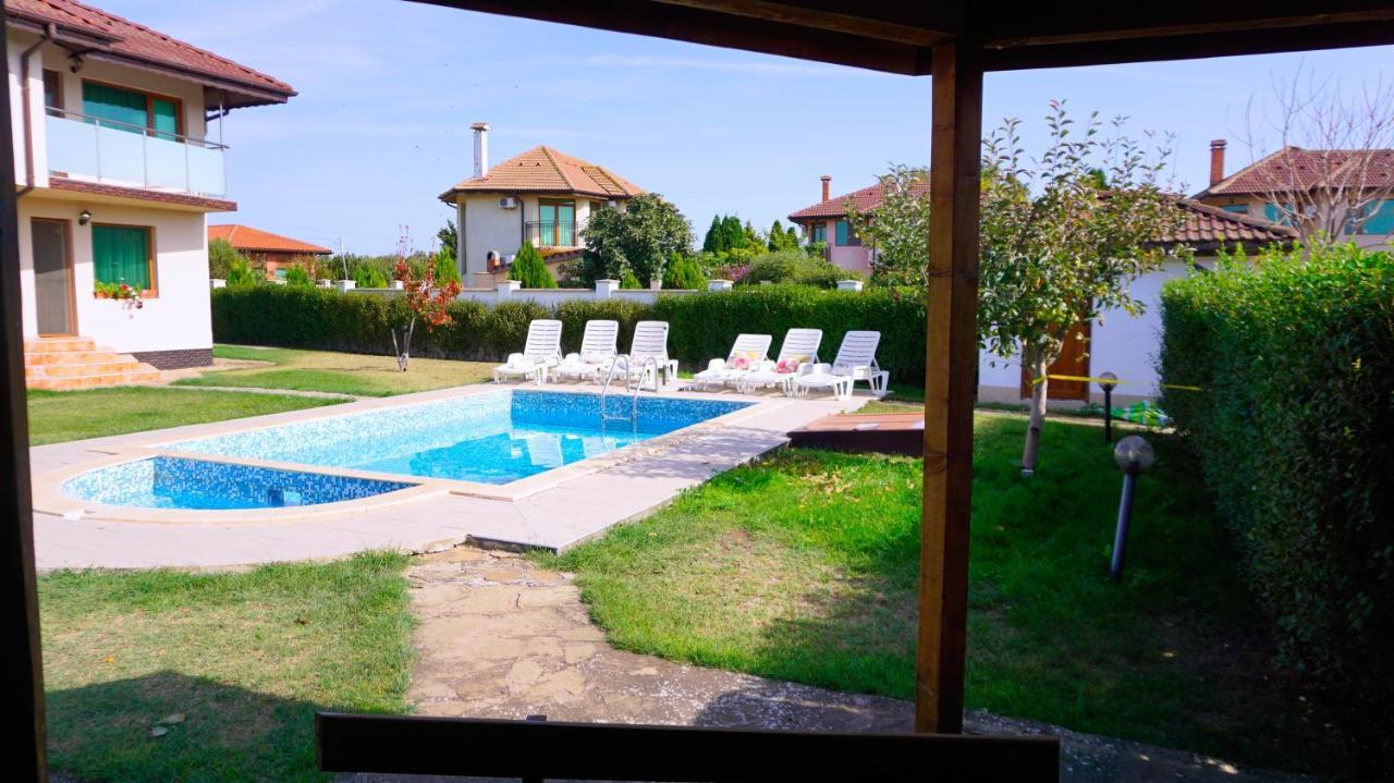 Вила Помело - Family Villa Pomelo Bŭlgarevo Eksteriør billede
